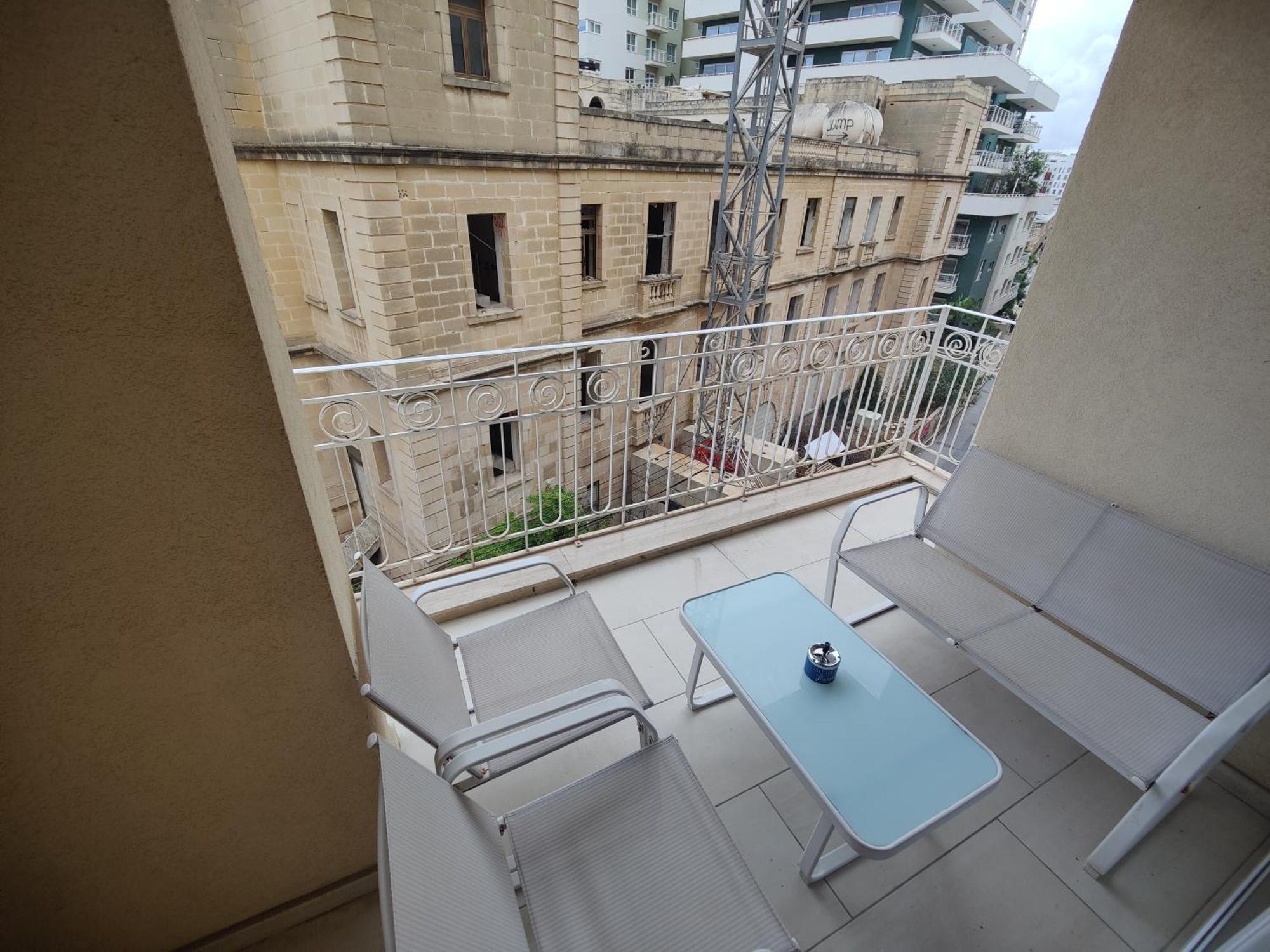 Central Modern Sliema 2 Bedroom Apartment Luaran gambar